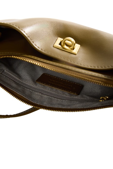 сумка из натуральной кожи из россии вид сбоку