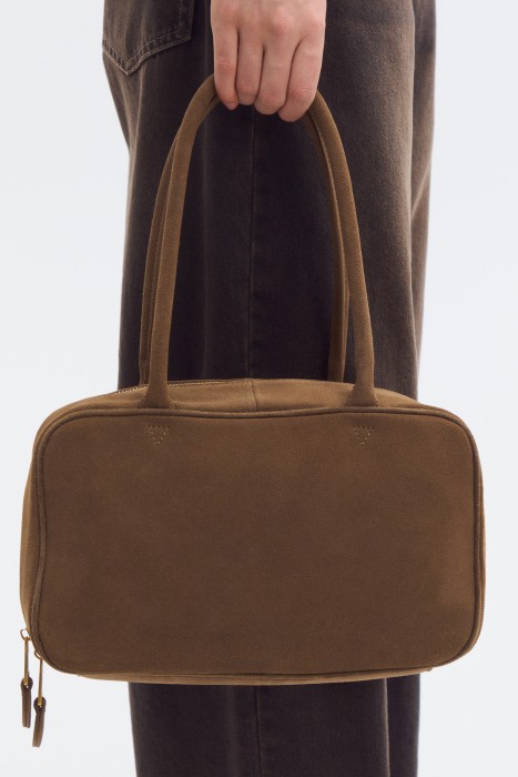 сумка из натуральной замши по цене 4830 руб вид справа