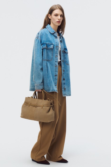 сумка из натуральной замши от бренда снежная королева вид слева