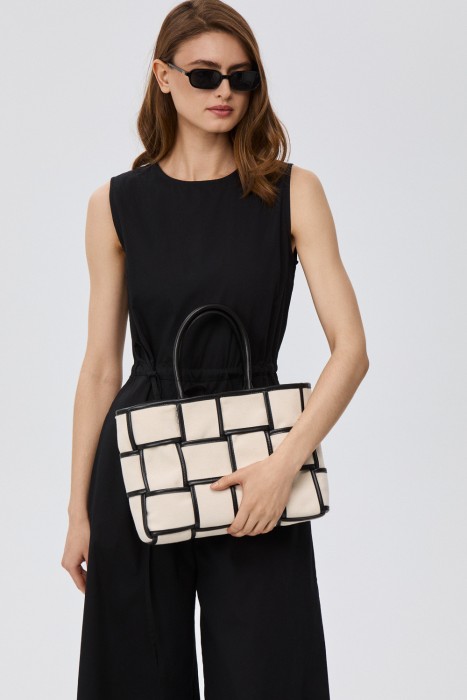 сумка из текстиля от бренда снежная королева вид слева