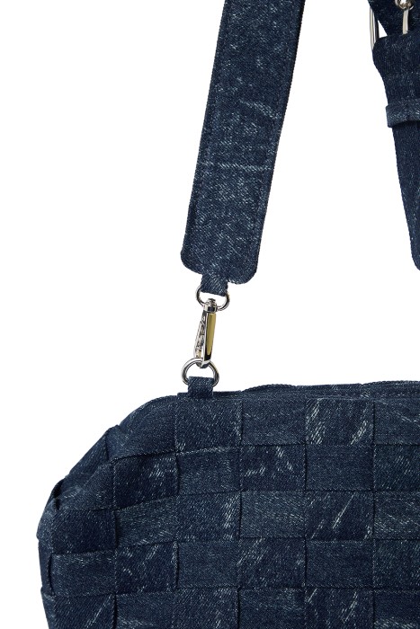 сумка из текстиля от бренда снежная королева вид слева