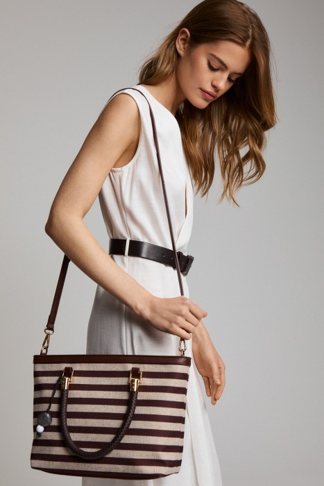 сумка из текстиля от бренда снежная королева вид слева