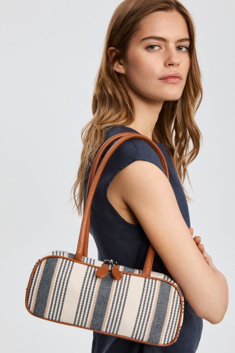 сумка из текстиля от бренда снежная королева вид слева