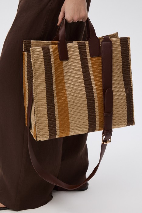 сумка из текстиля от бренда снежная королева вид слева