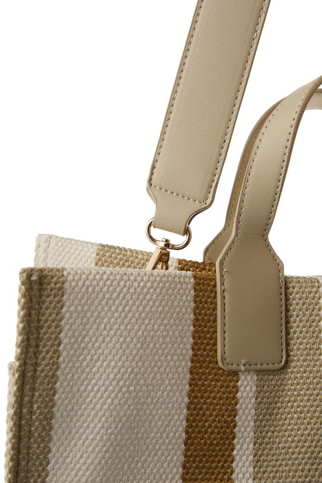 сумка из текстиля от бренда снежная королева вид слева