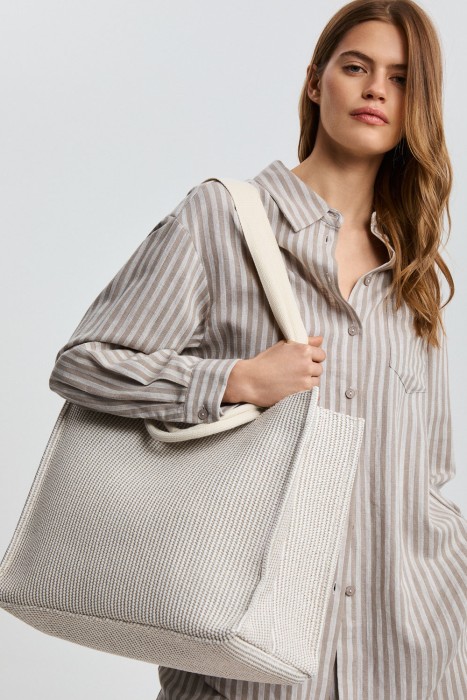 сумка из текстиля от бренда снежная королева вид слева