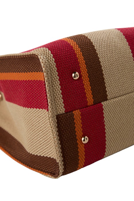 сумка из текстиля по цене 3350 руб вид справа