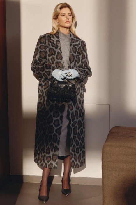 сумка с отделкой по цене 3120 руб вид справа