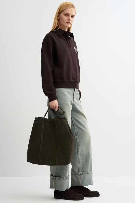 сумка шоппер из натуральной замши от бренда снежная королева вид слева