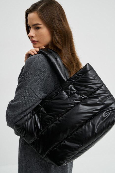 сумка шоппер от бренда снежная королева вид слева