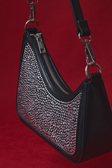 сумка со стразами от бренда снежная королева вид слева