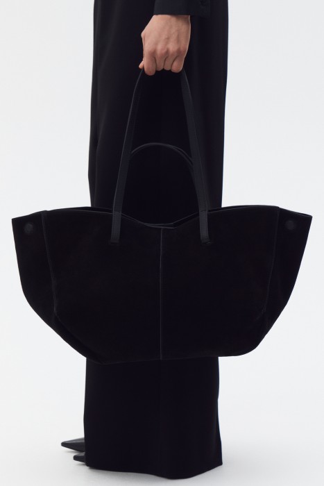 сумка-трансформер из натуральной замши от бренда снежная королева вид слева