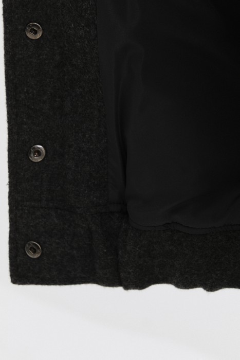 текстильный бомбер из россии вид сбоку