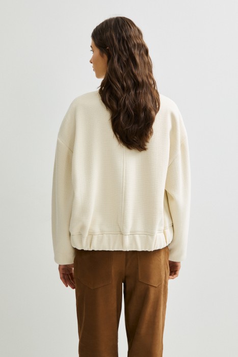 текстильный бомбер по цене 6320 руб вид справа