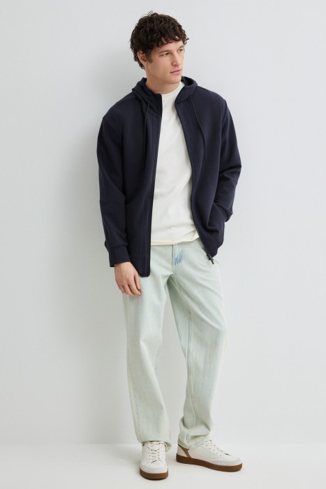 толстовка на молнии от бренда снежная королева вид слева