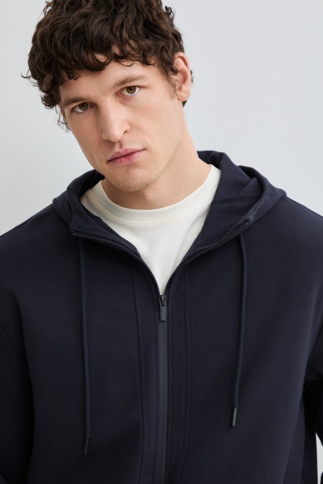 толстовка на молнии из россии вид сбоку