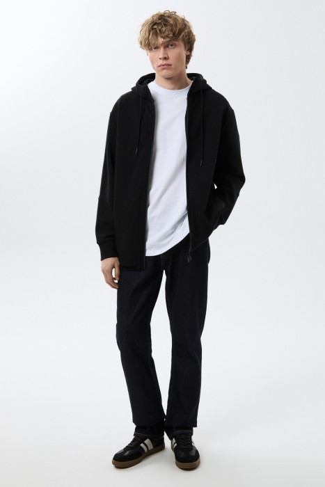 толстовка на молнии от бренда снежная королева вид слева