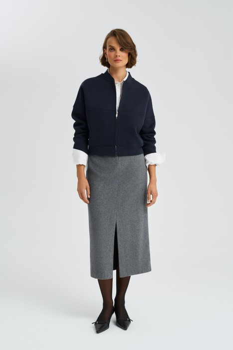 толстовка на молнии от бренда снежная королева вид слева