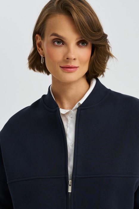 толстовка на молнии из россии вид сбоку