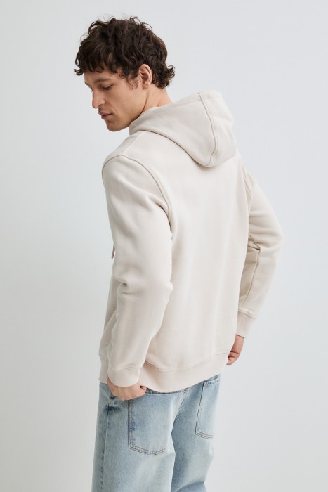 толстовка с капюшоном по цене 2030 руб вид справа