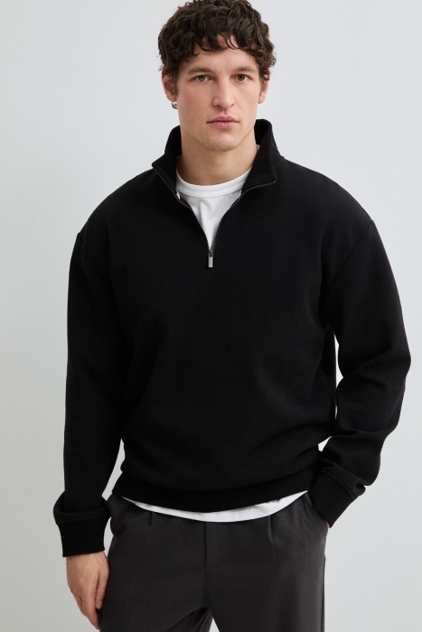 толстовка с молнией от бренда снежная королева вид слева