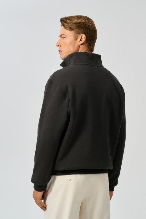 толстовка с молнией по цене 1620 руб вид справа