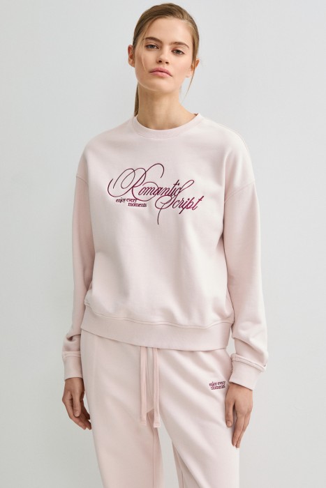 толстовка с надписью от бренда снежная королева вид слева