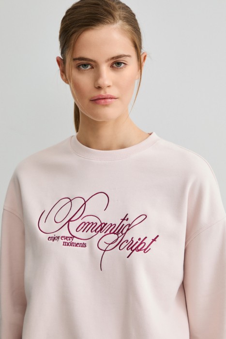 толстовка с надписью из россии вид сбоку