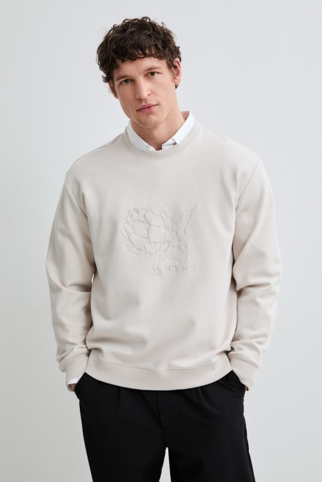 толстовка с вышивкой от бренда снежная королева вид слева