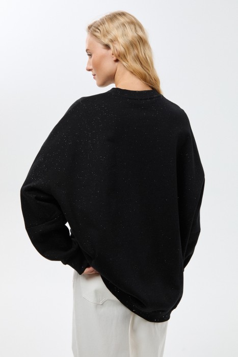 толстовка свободного силуэта по цене 2270 руб вид справа