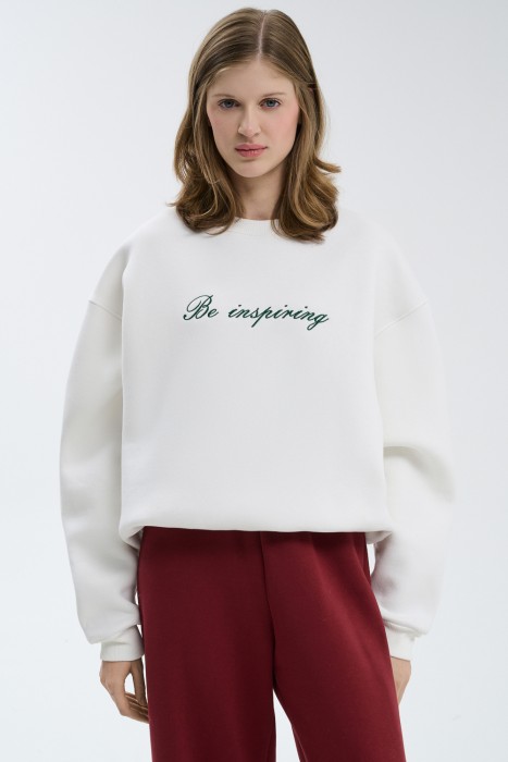 толстовка от бренда снежная королева вид слева