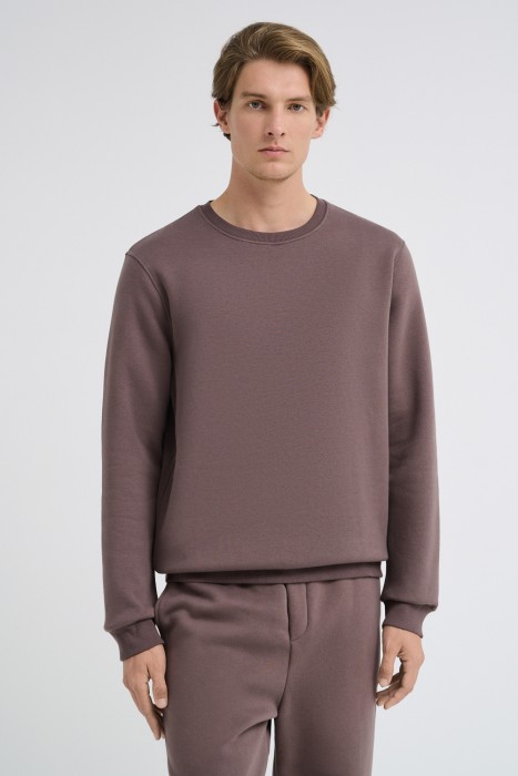 толстовка от бренда снежная королева вид слева