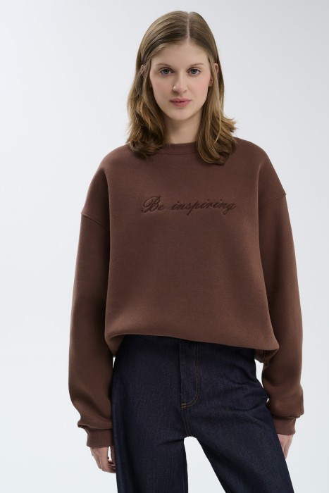 толстовка от бренда снежная королева вид слева