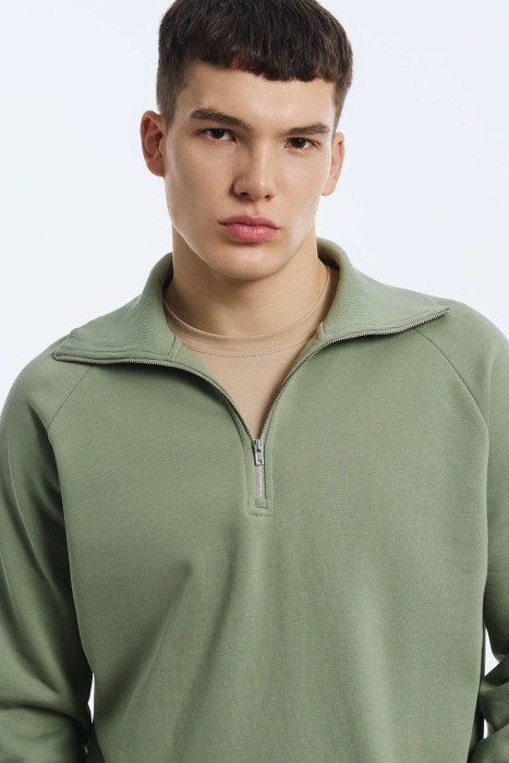 толстовка из россии вид сбоку