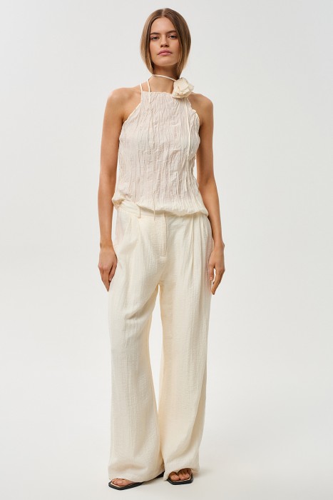 топ из фактурной ткани из россии вид сбоку