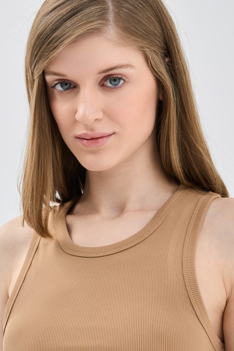 топ-майка от бренда снежная королева вид слева