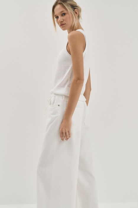 топ-майка от бренда снежная королева вид слева