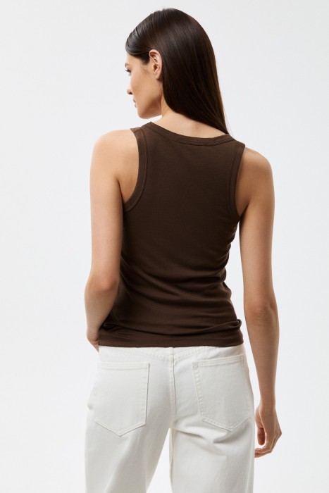 топ-майка по цене 1500 руб вид справа