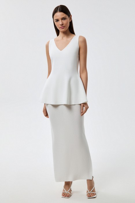 топ с баской от бренда снежная королева вид слева