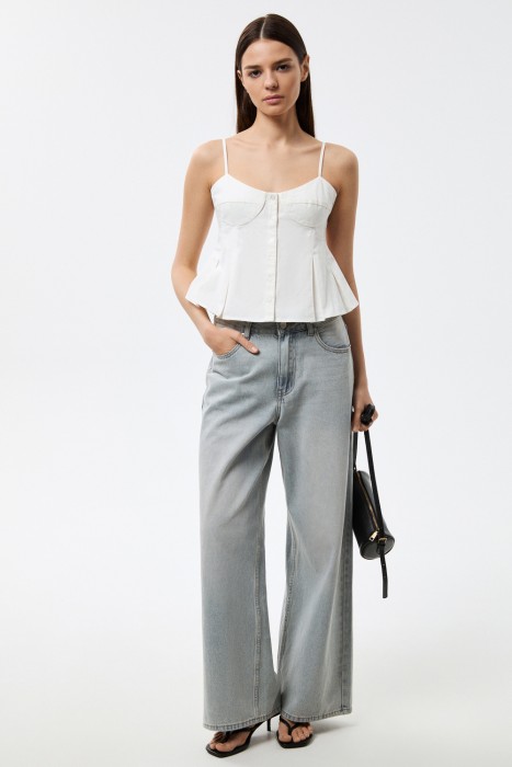 топ с баской от бренда снежная королева вид слева