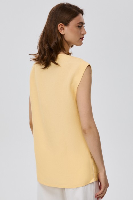 топ с драпировкой по цене 2340 руб вид справа