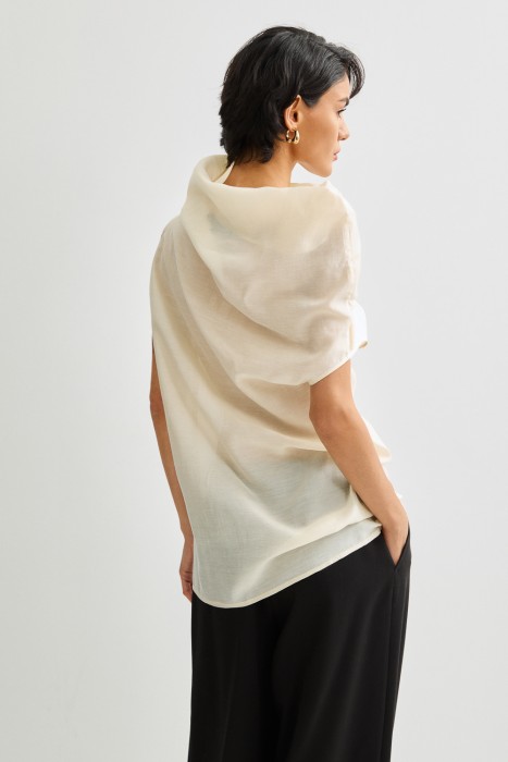 топ с объемным воротом по цене 2430 руб вид справа