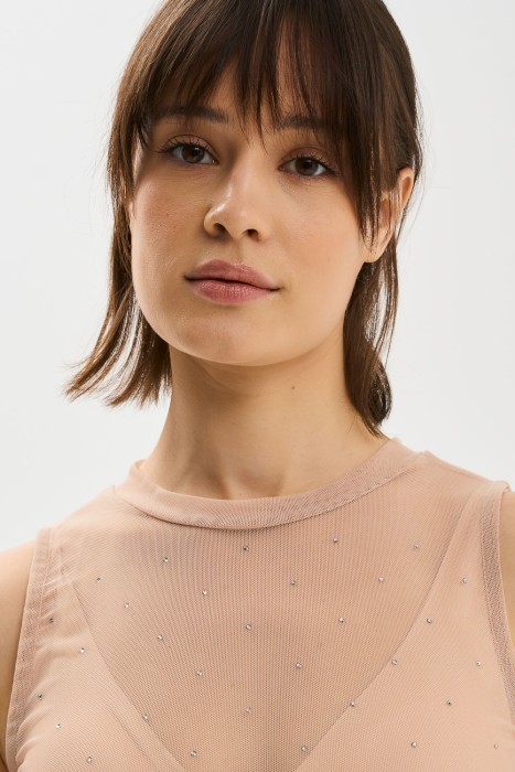 топ с отделкой стразами от бренда снежная королева вид слева