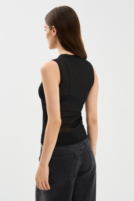 топ со стразами по цене 960 руб вид справа