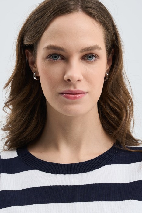 топ в полоску от бренда снежная королева вид слева