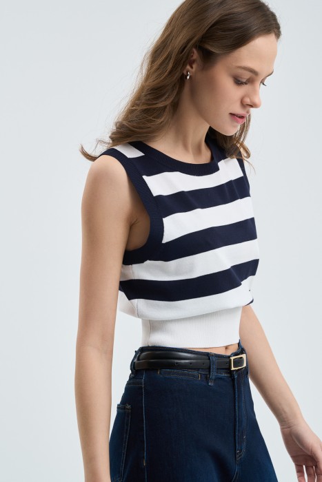 Товар с артикулом 756871003 вид сзади