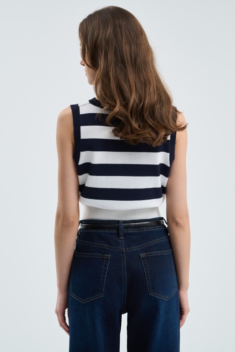 топ в полоску по цене 960 руб вид справа