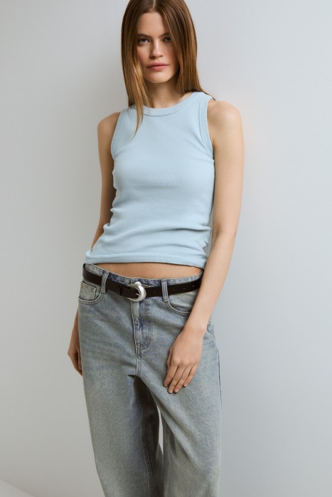 топ в рубчик от бренда снежная королева вид слева