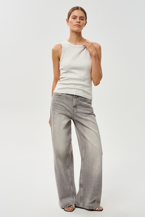 топ в рубчик из россии вид сбоку