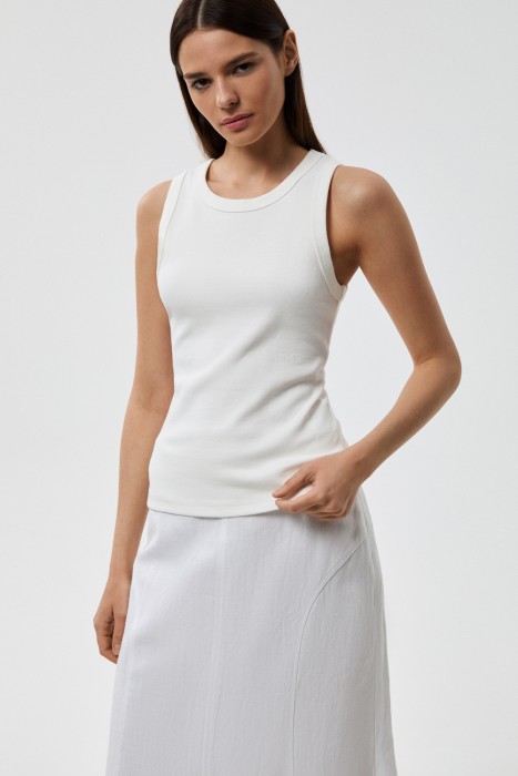 топ в рубчик от бренда снежная королева вид слева